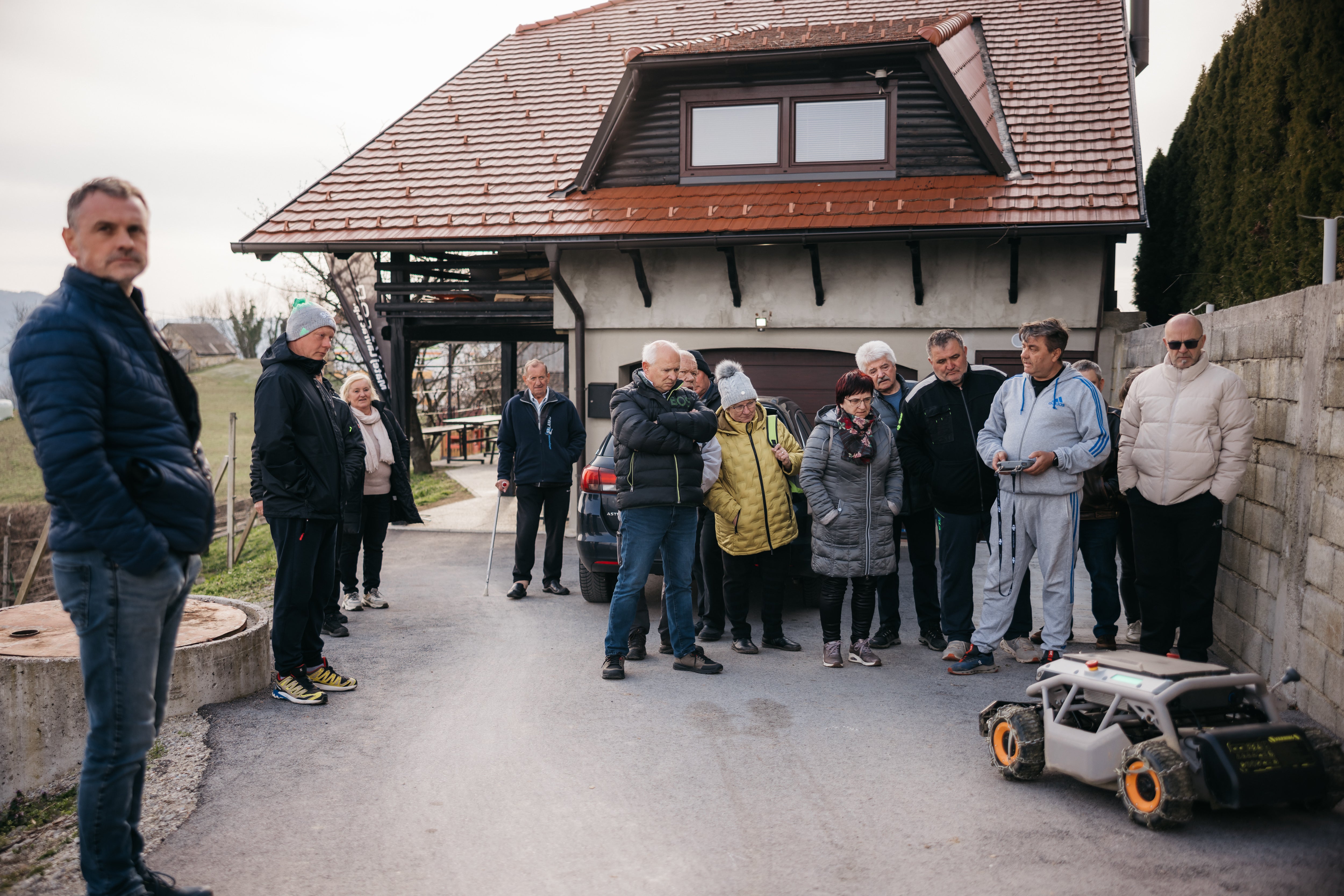 Mowrator S1 - 4WD 18Ah (mit Ketten)