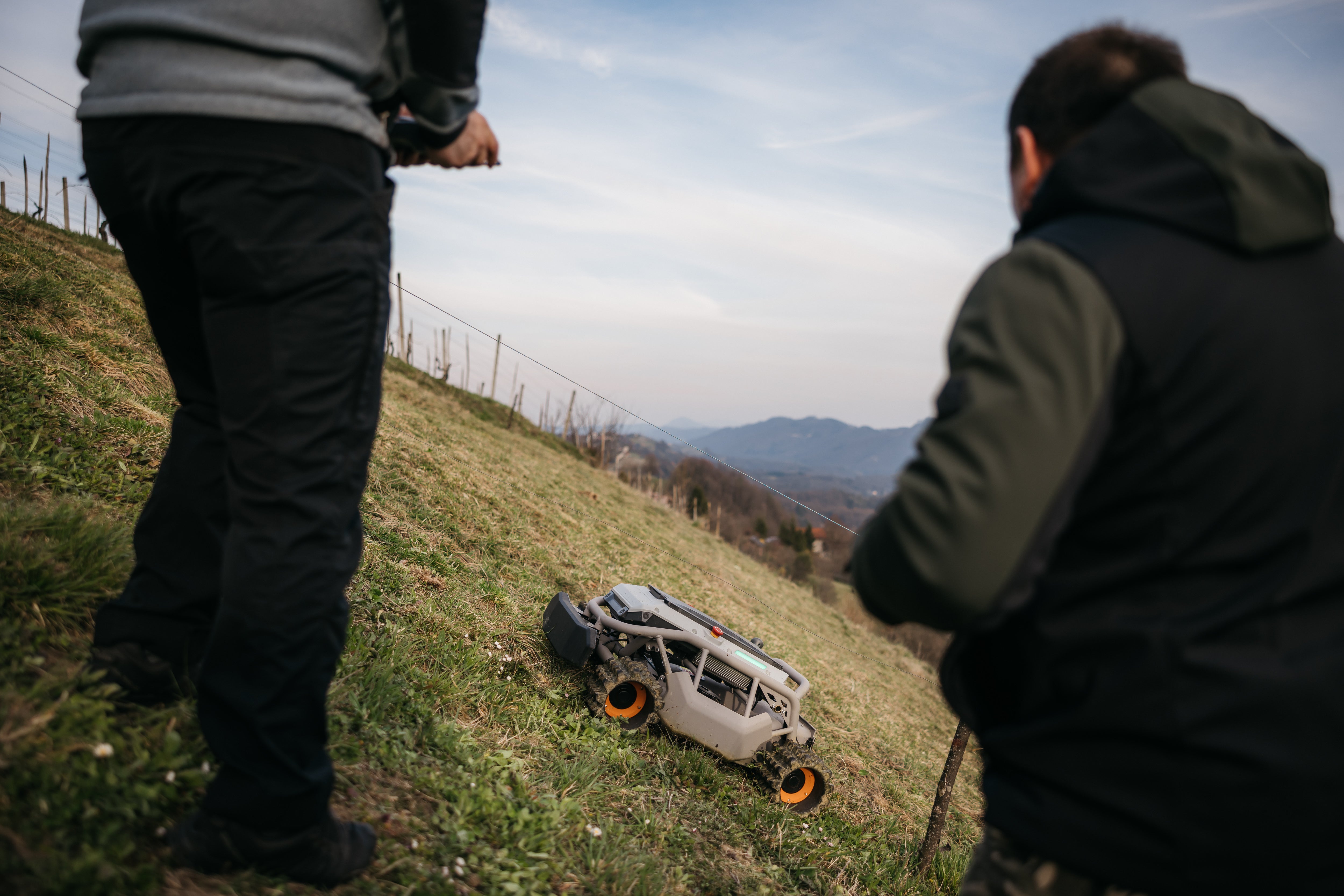 Mowrator S1 – 4WD 12Ah (mit Offroad-Rädern)
