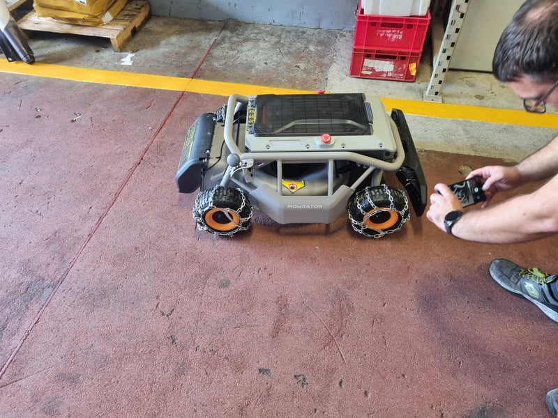 Mowrator S1 – 4WD (mit Ketten)