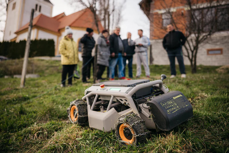 Mowrator S1 – 4WD (mit Ketten)