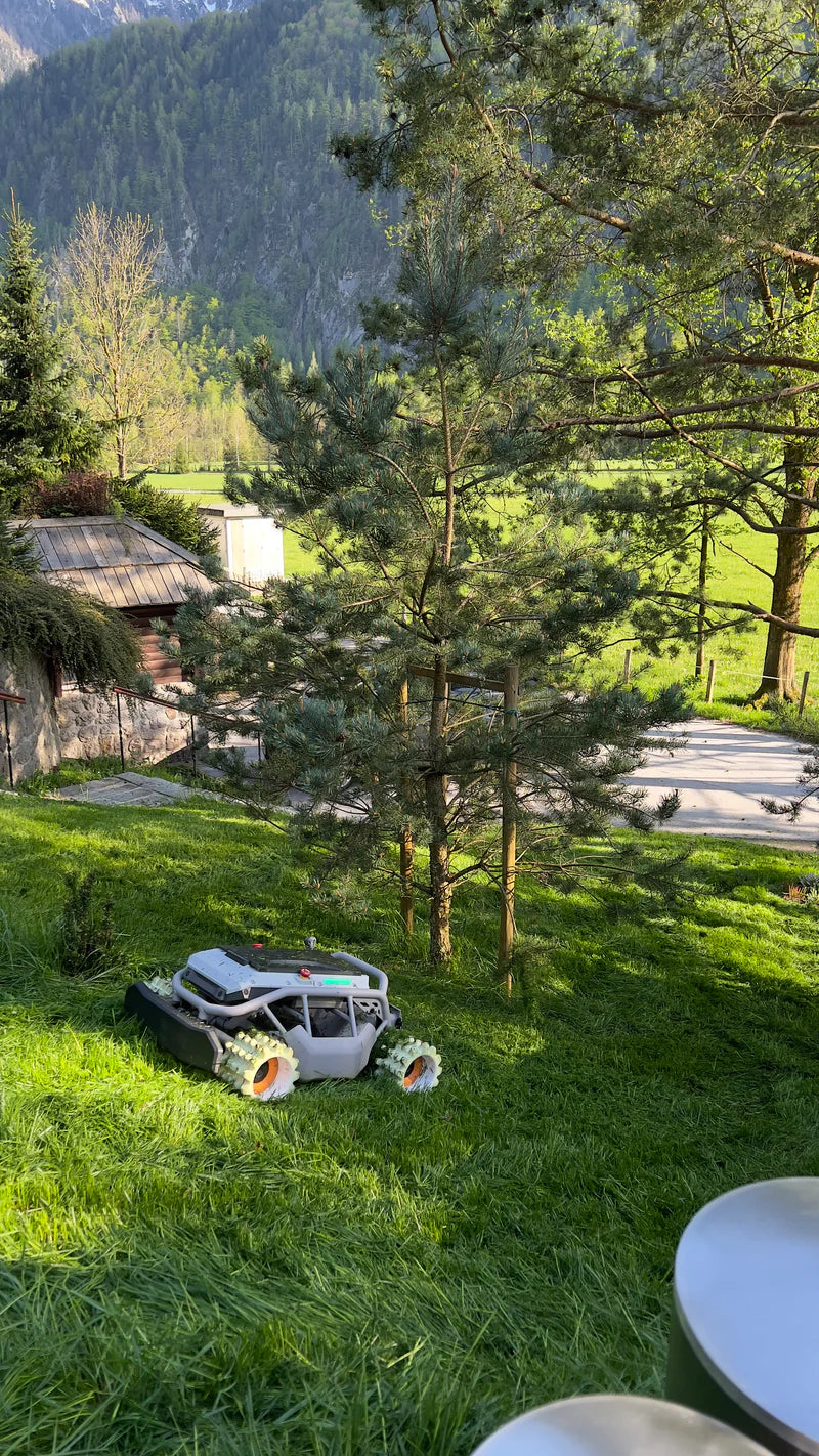Mowrator S1 – 4WD (mit Offroad-Rädern)